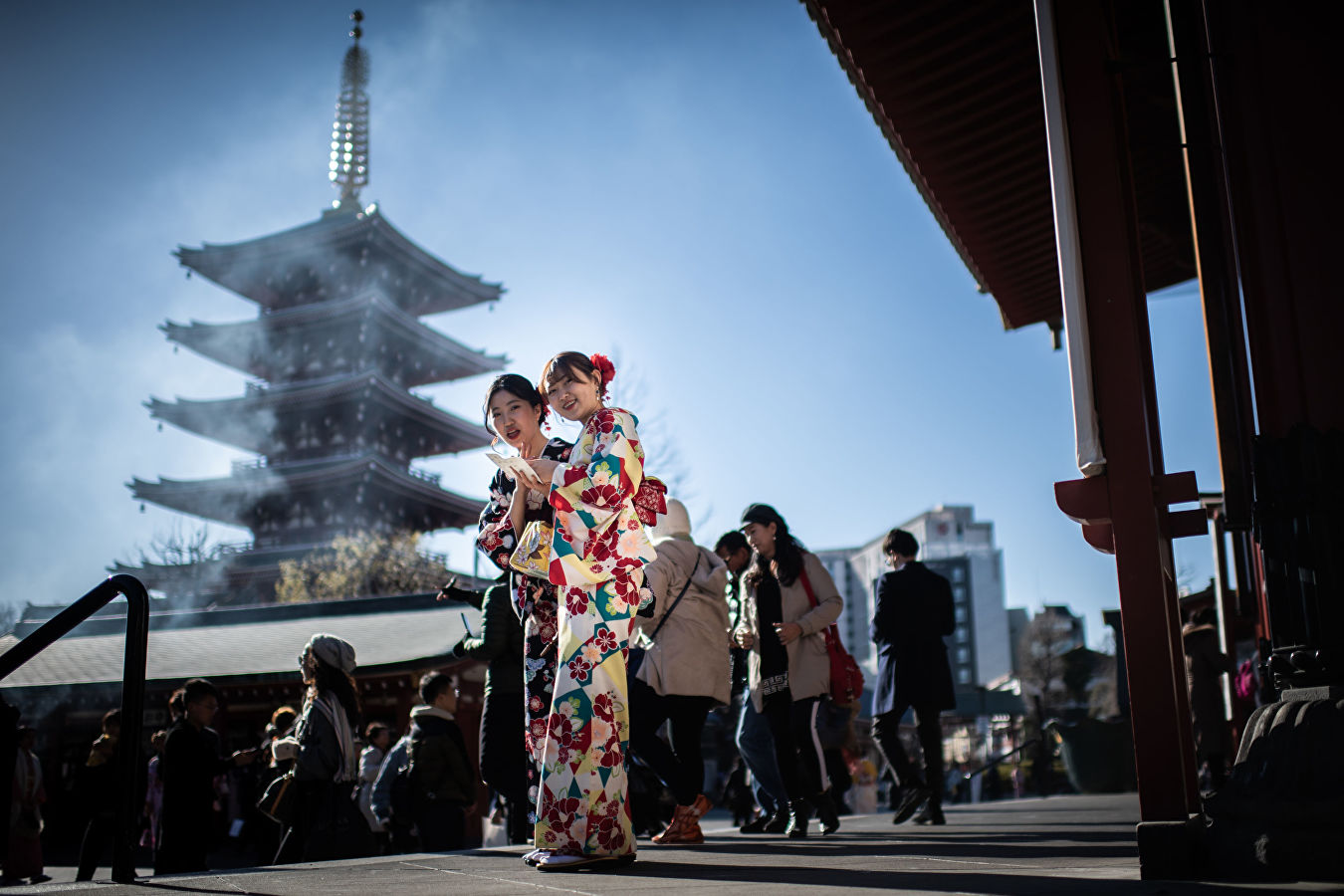 Сидони в японии. Япония Повседневная жизнь. Японцы в Токио повседневность. Япония люди. Япония туризм.