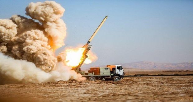 İsrail gəmisi İran tərəfindən raket atəşinə tutulub
