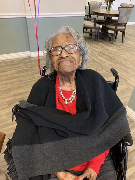 104 yaşlı bərbər uzunömürlülüyün sirrini bölüşür - FOTO