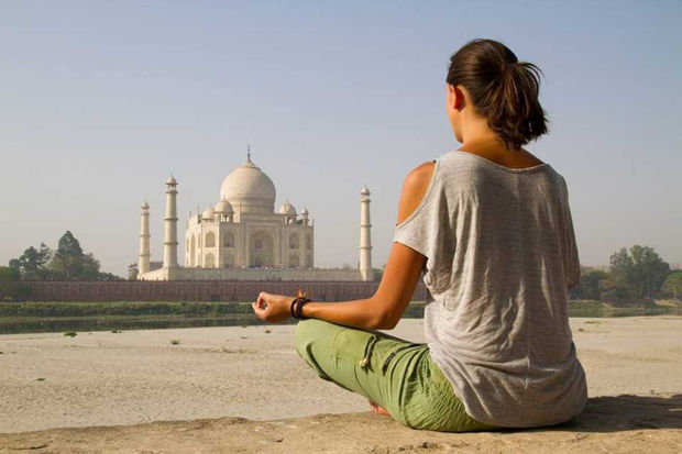 Hindistan yoqa ilə məşğul olanlar üçün xüsusi vizalar verəcək