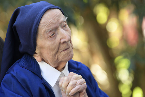 118 yaşlı fransız rahibə dünyanın ən yaşlı insanı oldu