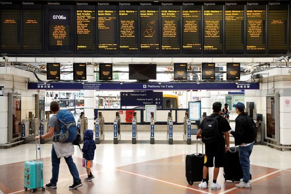 Britaniyada son 30 ilin ən böyük tətili başlayıb: London metrosu bağlandı - FOTO
